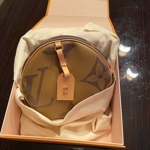 Louis Vuitton Souple Brand New!!